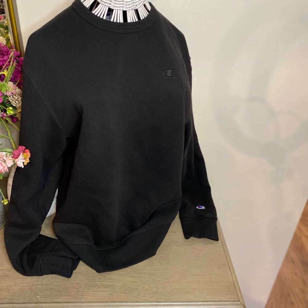 Champion crew neck women’s sweat shirt